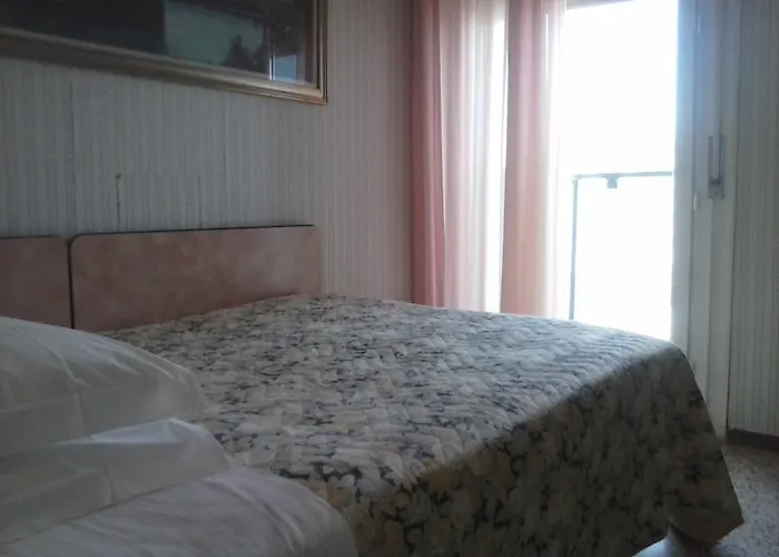 Otel Primavera Sul Mare 3*